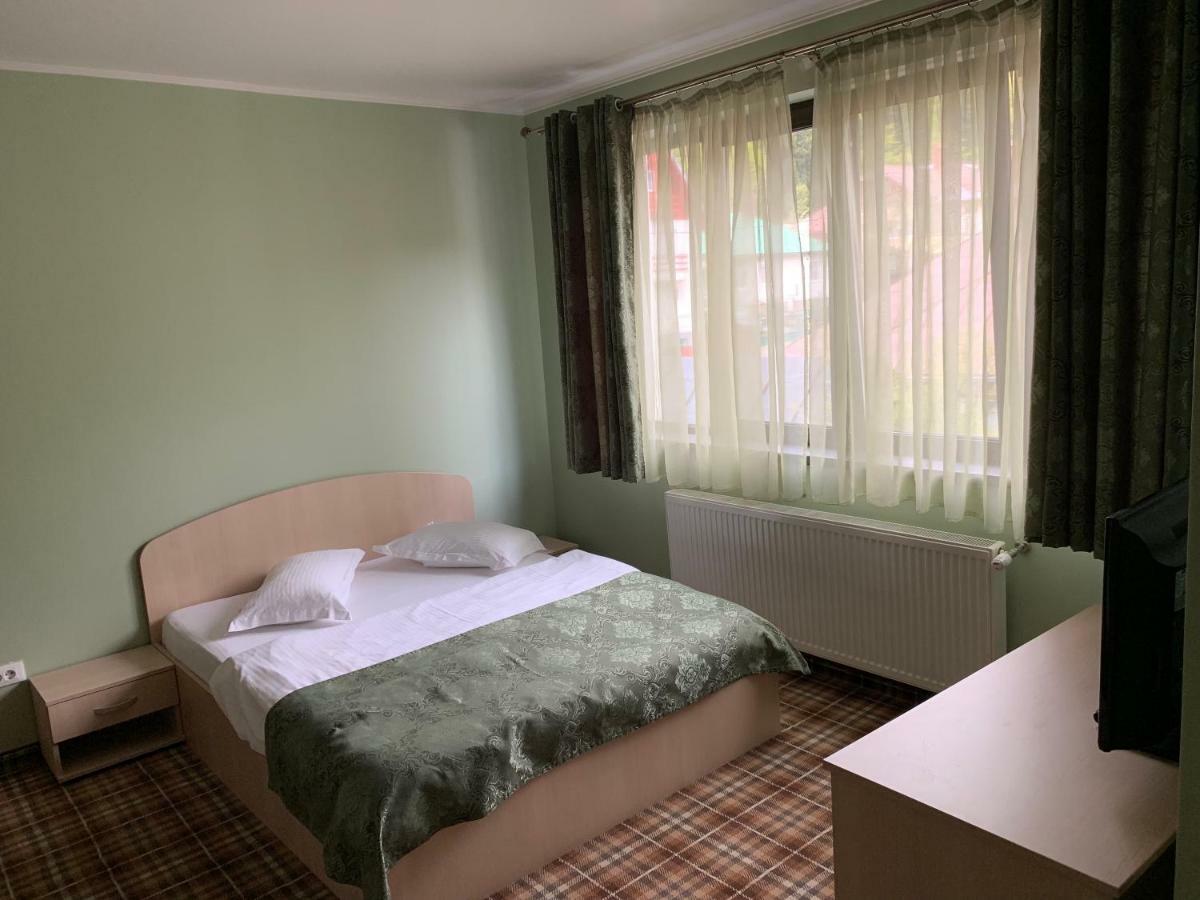 Hôtel Vila Curcubeu à Buşteni Extérieur photo