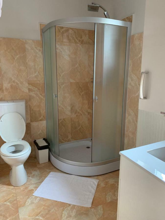 Hôtel Vila Curcubeu à Buşteni Extérieur photo