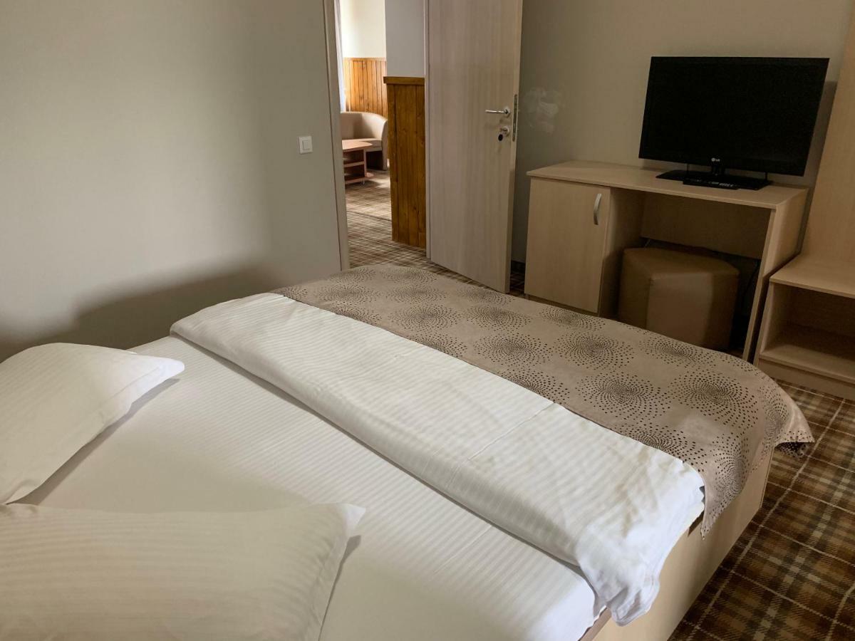 Hôtel Vila Curcubeu à Buşteni Extérieur photo