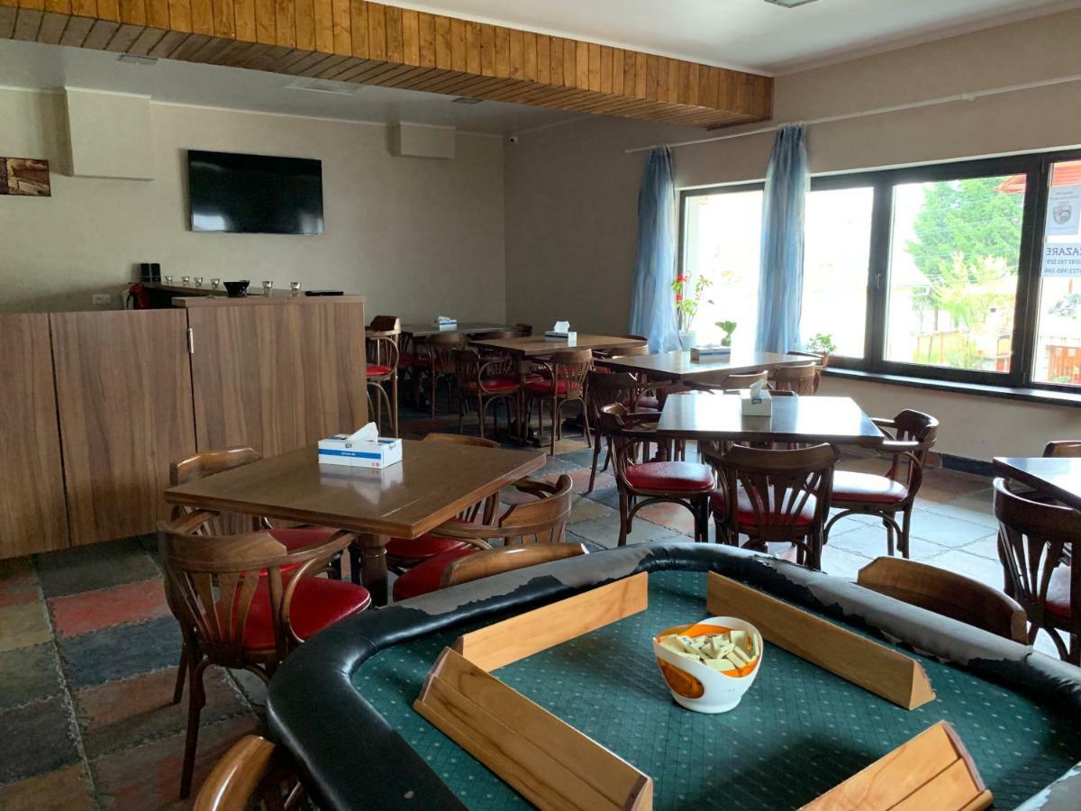 Hôtel Vila Curcubeu à Buşteni Extérieur photo